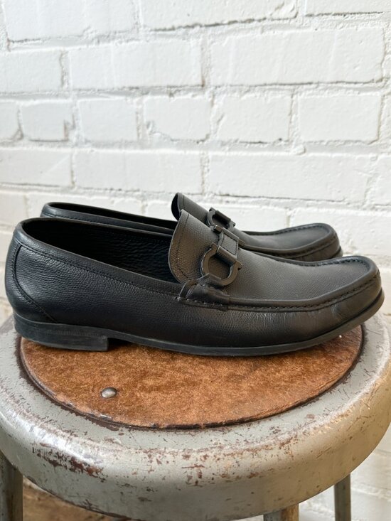 Salvatore Ferragamo Grandioso Gancini Men\'s Black Leather Loafers - US Size 10.5